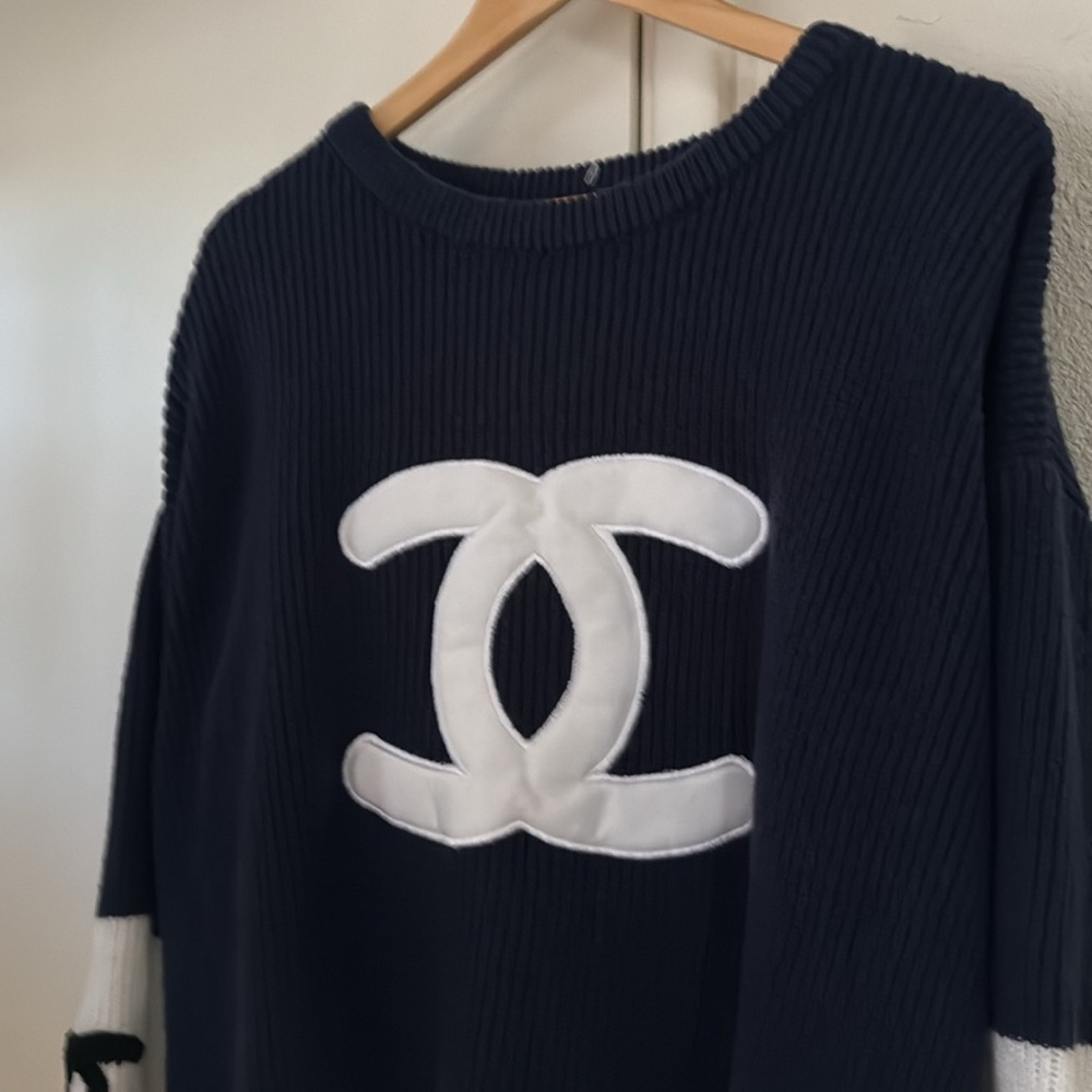 Chanel Navy Blue Oversized Knit Logo Sweater CC Double C Patch Fits M - XL - Picture 4 of 7